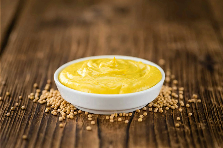 Un champ de moutarde